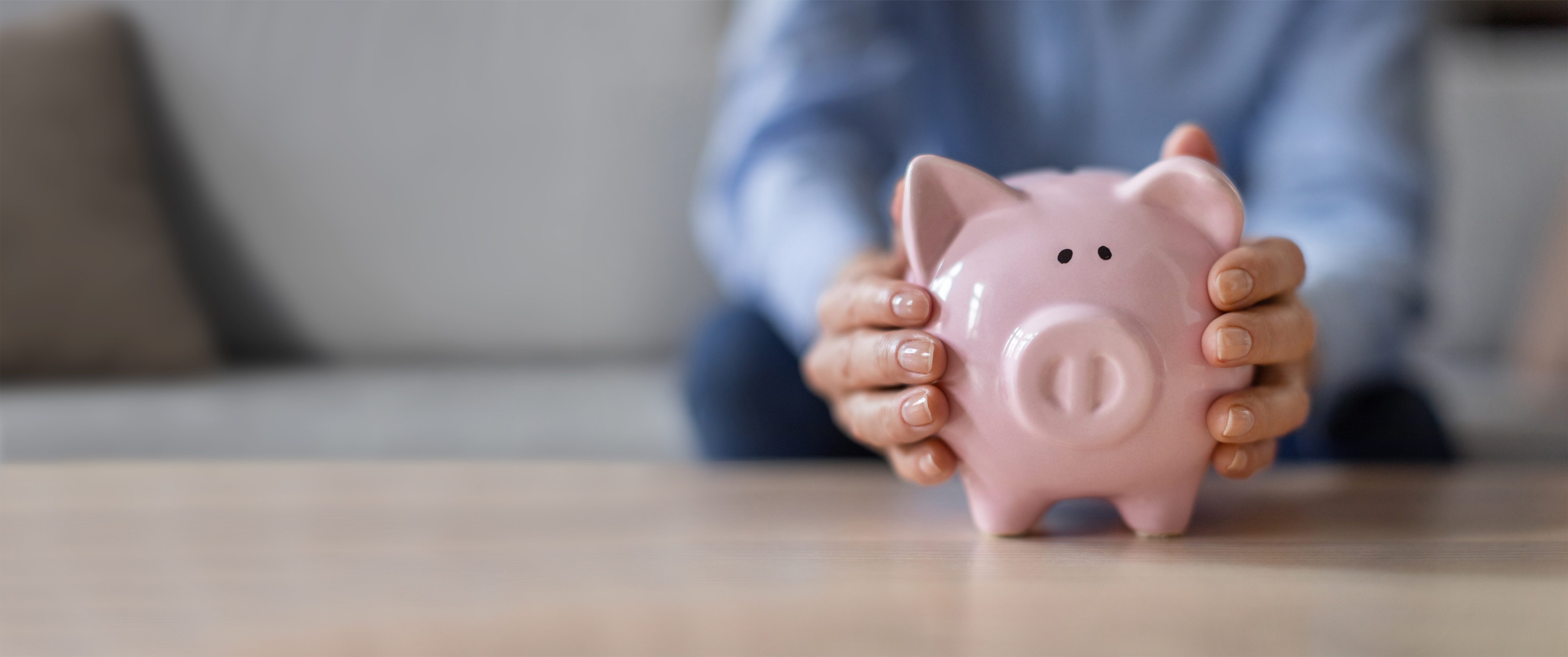 変色せず長持ちする透明感のある自然な歯を再現できる